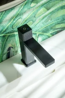 Смеситель для раковины Boheme Quad 159-B автоматический чёрный