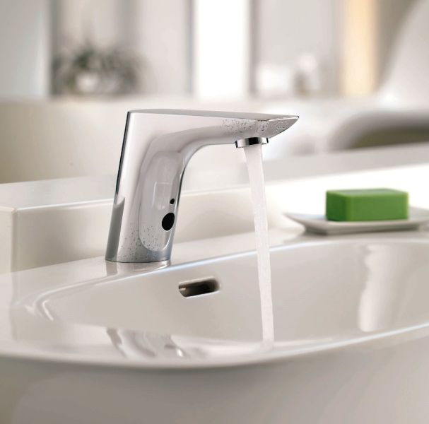 Электронный смеситель для раковины Kludi Balance хром 5210005