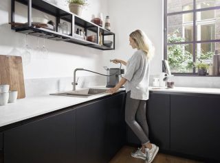 Смеситель Hansgrohe Talis M54 72808000 для кухни хром