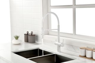 Смеситель для кухни Paulmark Gravity Gr213188-431 белый матовый